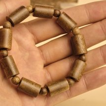 Vòng tay trầm hương -Trầm tốc vườn đốt trúc 10li – Trúc Hưng Vượng Phát