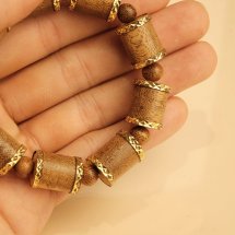 Vòng tay DANA Trầm Hương – trầm tốc vườn, khúc 12li Hồi Văn Trường Cát