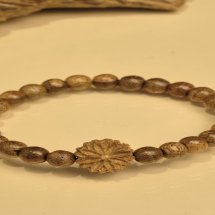 Vòng tay Trầm Hương, Trầm tốc vườn mix charm gỗ 7 li mộc mạc,sang trọng
