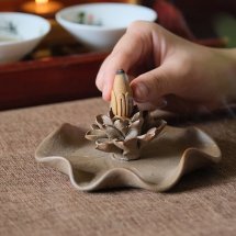 Đĩa Cắm Nhang Gốm