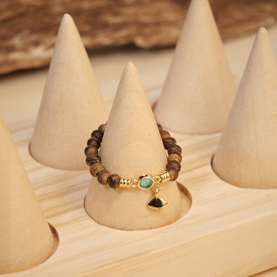 Nhẫn Trầm Hương, Trầm Tự Nhiên Treo Charm May Mắn Dana Trầm Hương