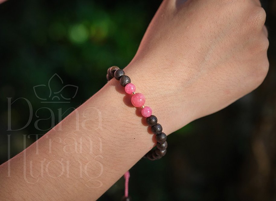 Vòng trầm hương nấu dầu  – 6li Phúc Mộc Hương Viên 